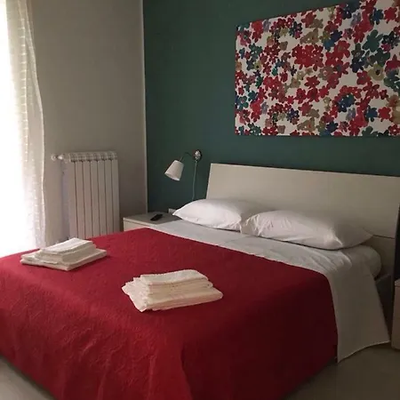 Dimora Feli Locazione Turistica Con Posto Auto Apartment