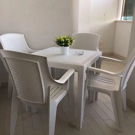 Apartment Dimora Feli Locazione Turistica Con Posto Auto *